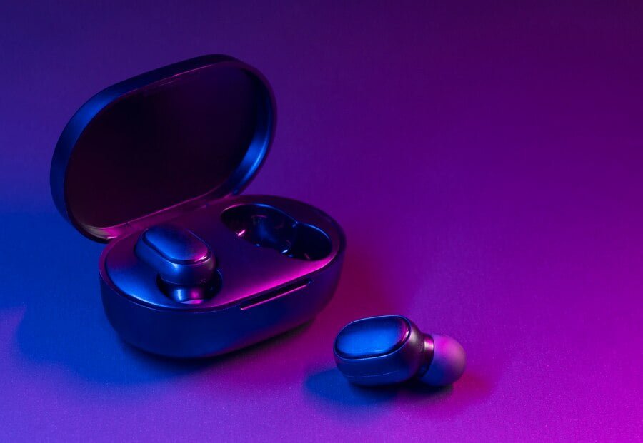 Gotham’s Finest: An Insider’s Guide to the Best Noise-Cancelling Earbuds